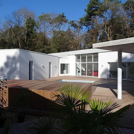 Villa Les Marines 1 *